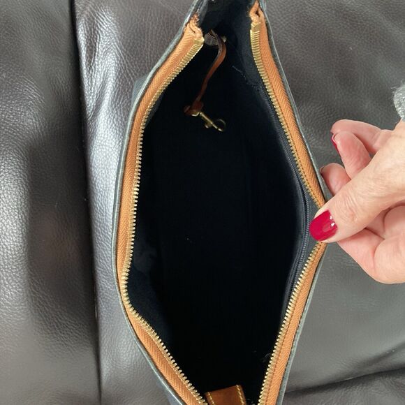 Dooney & Bourke Black Pebbled Leather Purse with Shoulder Strap & Brown Trim - Picture 5 of 11